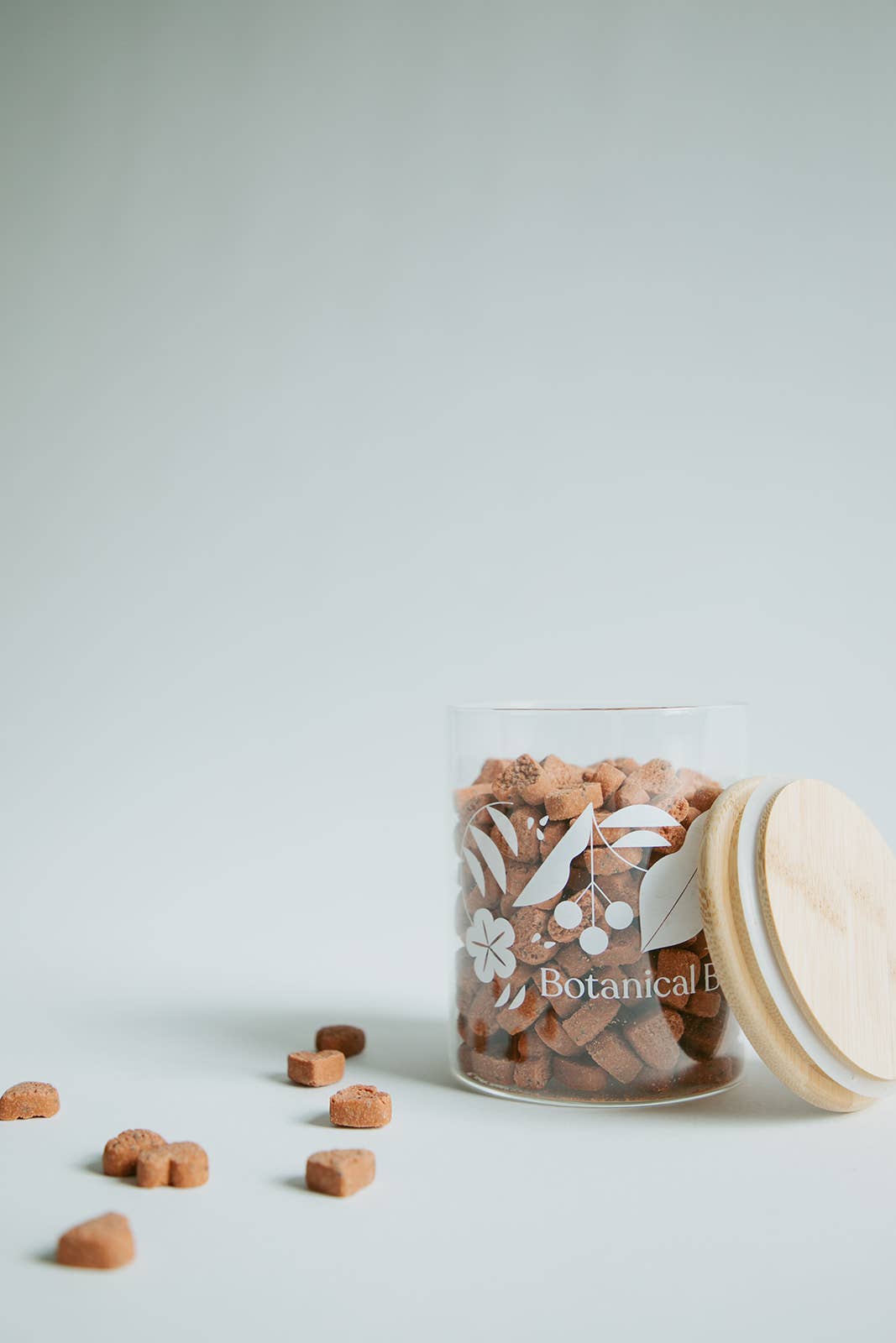 Botanical Bones - Love Bites - Organic Dog Treats, Strawberry & Peanut Butter 5oz