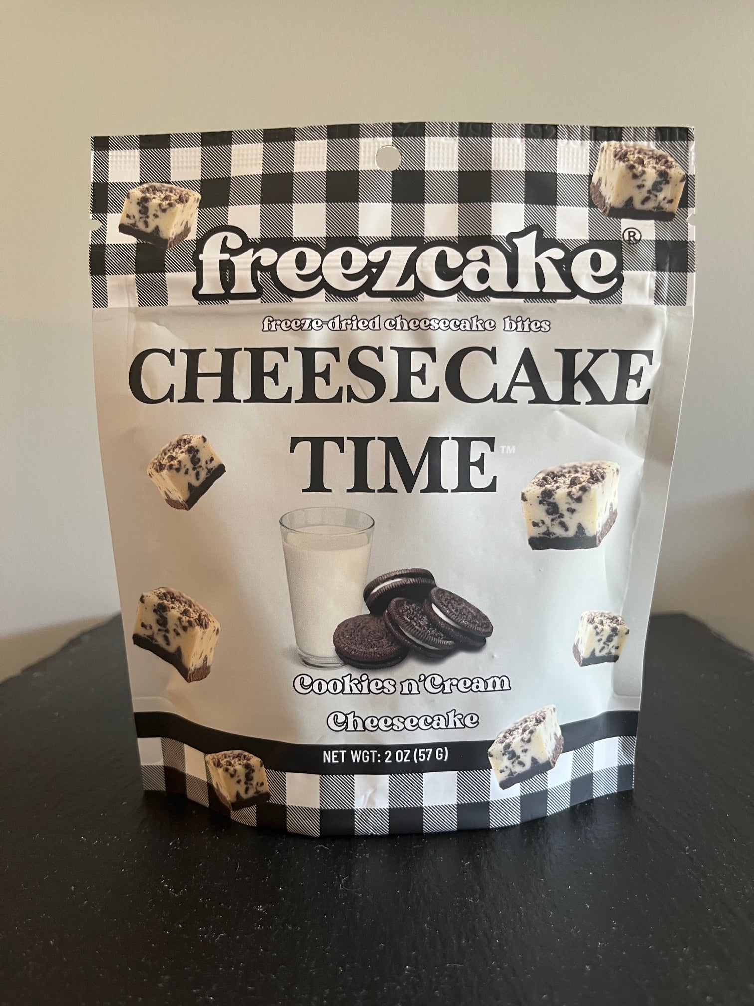 Freezcake -  Freeze-Dried Cookies n' Cream Cheesecake Bites