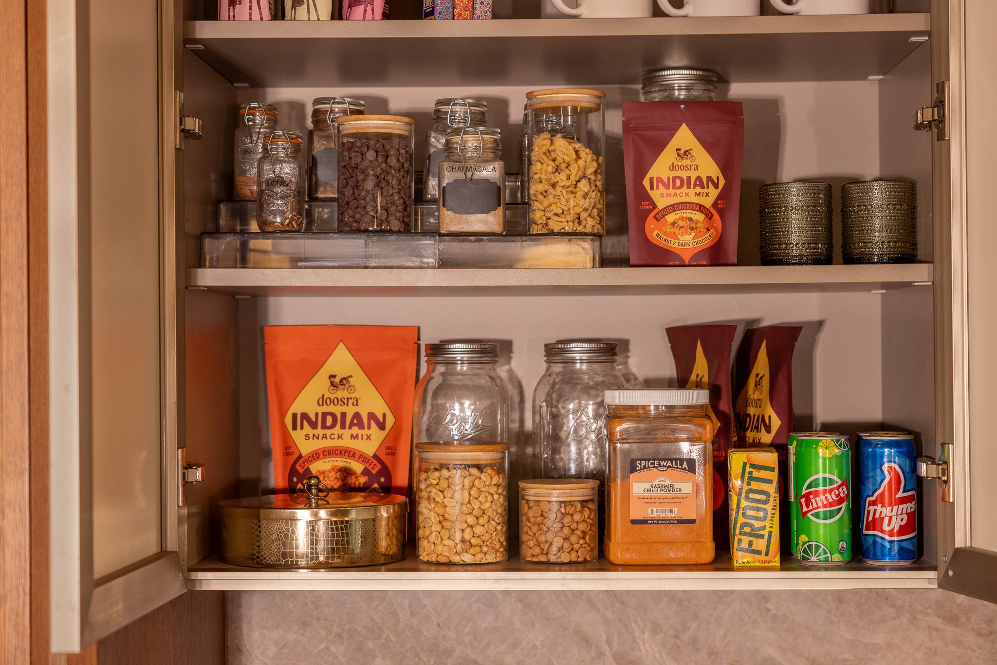 Doosra Indian Snack Mix - Walnut & Dark Chocolate (4oz)